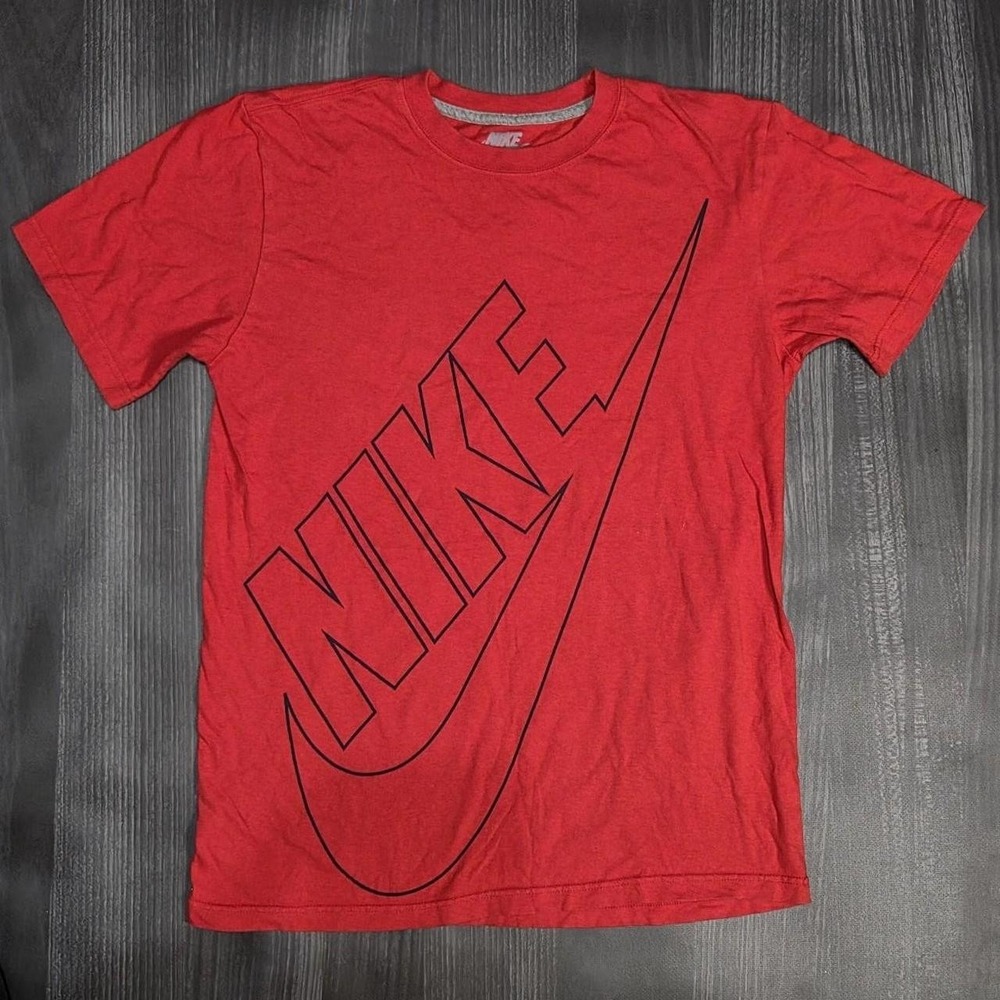 Nike Men's Regular Fit Graphic T Shirt Medium Red Short Sleeve